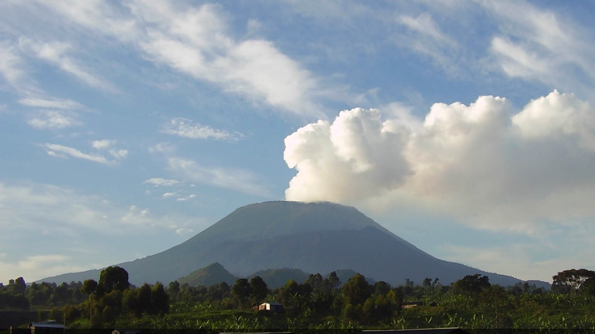 Вулкан Ньирагонго