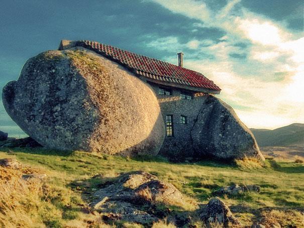 Необычный дом в Португалии